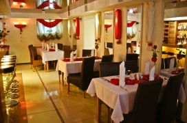 <b>Sala, Restauracja Korona, Ciechanów</b><br/>Restauracja Korona w Ciechanowie zaprasza, do Państwa dyspozycji oddajemy 3 sale. 